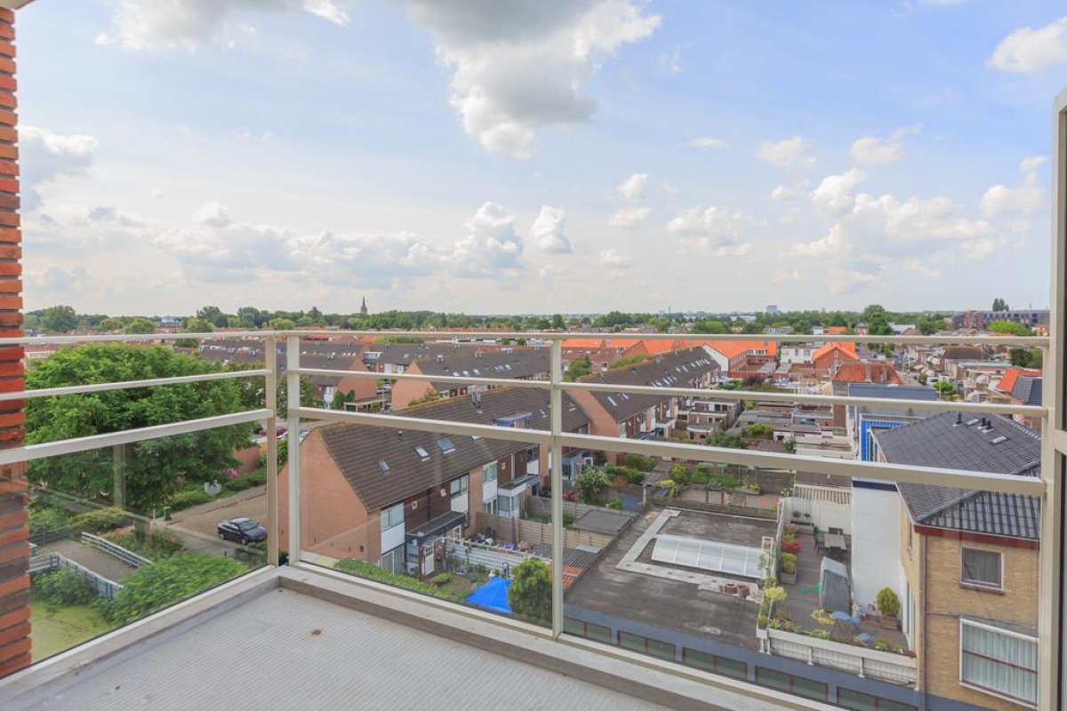Stationsplein 32 , PIJNACKER 13